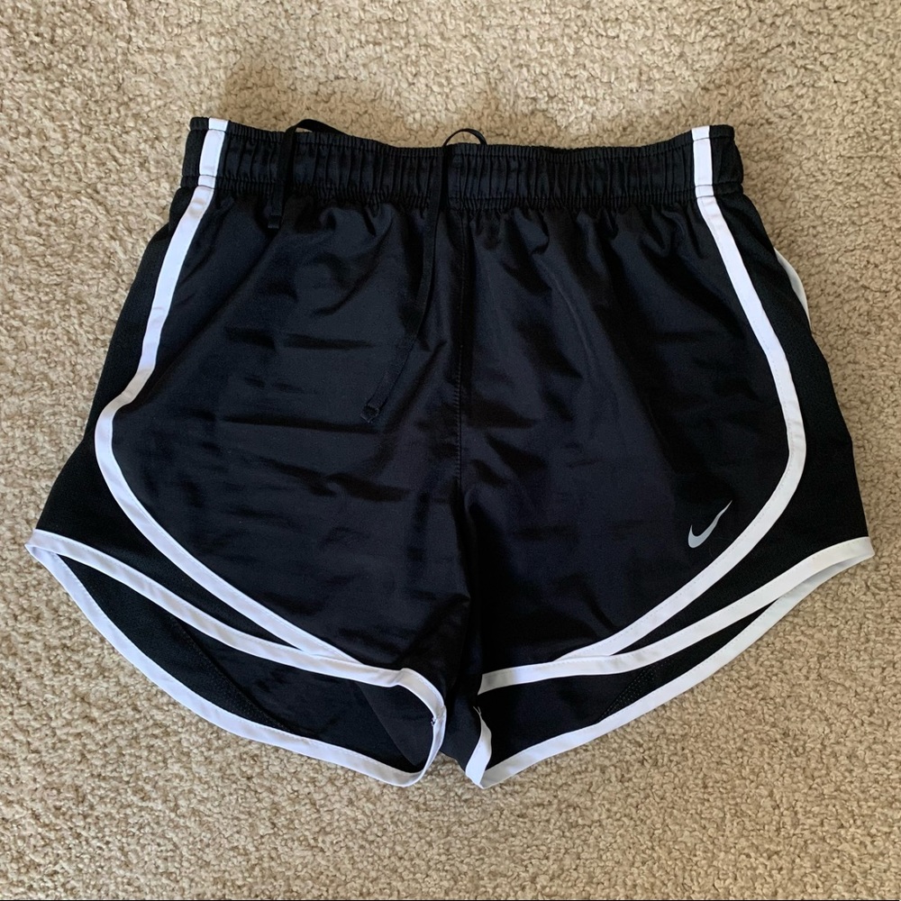 black nike tempo running shorts